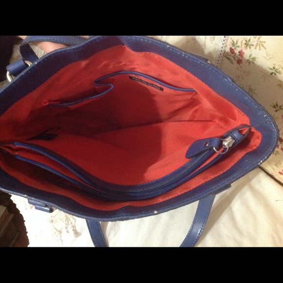 Handbag - Picture 4 of 4